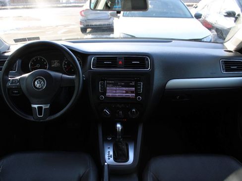 Used 2014 Volkswagen Jetta SE image 32