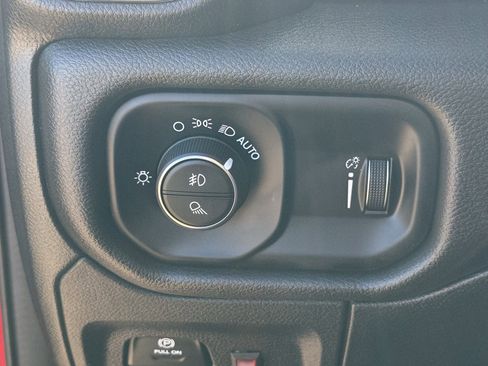 Used 2022 RAM 1500 Big Horn image 25