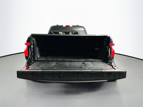 Used 2024 Ford F150 Lightning Lariat image 28