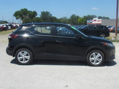 Used 2024 Nissan Kicks S FWD image 2