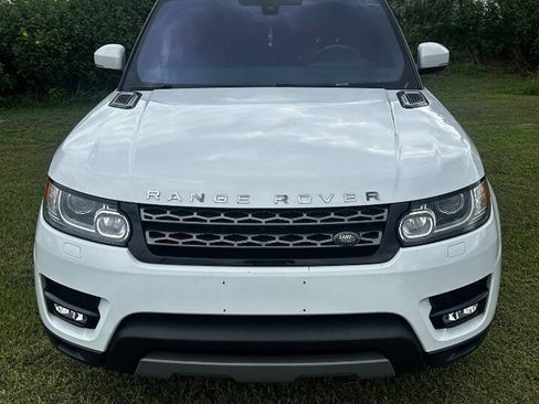 Used 2016 Land Rover Range Rover Sport SE image 3