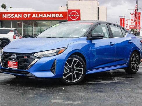 Certified 2025 Nissan Sentra SR image 2