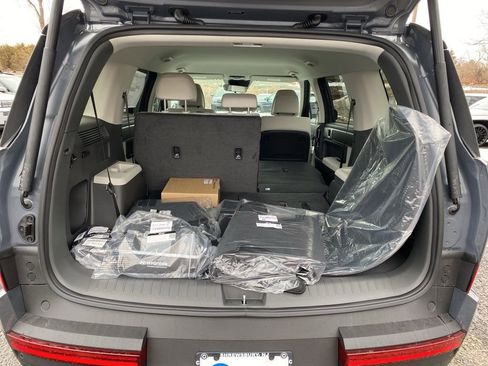 New 2026 Hyundai Santa Fe SE image 11