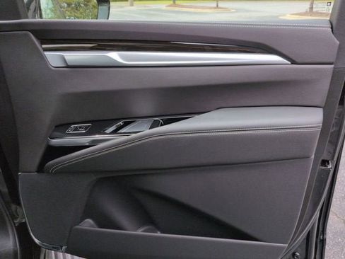 New 2026 Cadillac Escalade ESV Luxury image 28