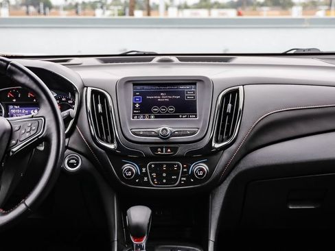 Used 2022 Chevrolet Equinox RS FWD image 16
