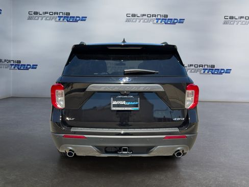 Used 2023 Ford Explorer XLT w/ Equipment Group 202A AWD/4WD image 6