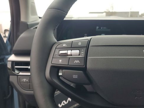 New 2026 Kia Sportage S AWD/4WD image 17