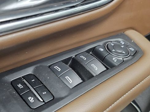 Used 2024 Chevrolet Tahoe High Country image 32