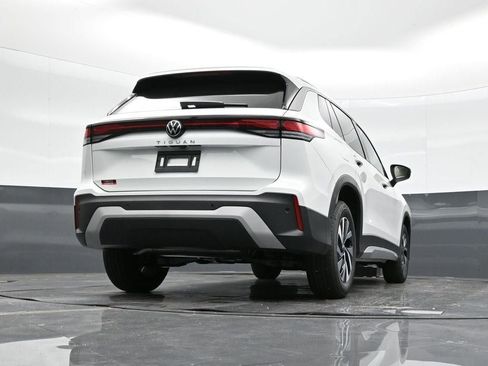 New 2025 Volkswagen Tiguan S image 29