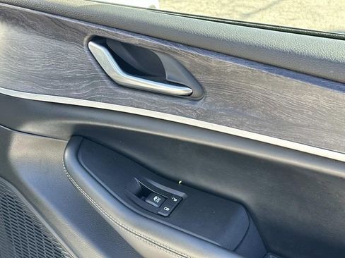 Used 2023 Jeep Grand Cherokee L Limited w/ Luxury Tech Group II image 9