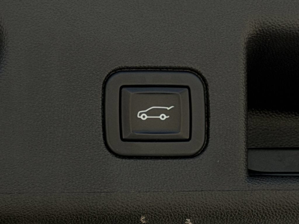 Used 2022 Chevrolet Equinox LT FWD image 27