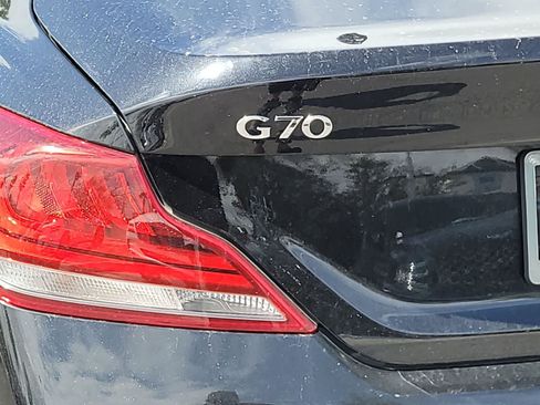 Used 2019 Genesis G70 2.0T Advanced RWD image 6