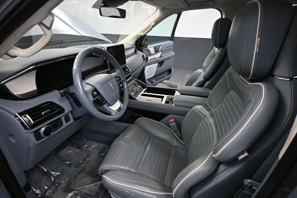 Used 2019 Lincoln Navigator Black Label AWD/4WD image 16