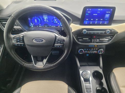 Used 2022 Ford Escape Titanium w/ Titanium Premium Package image 22