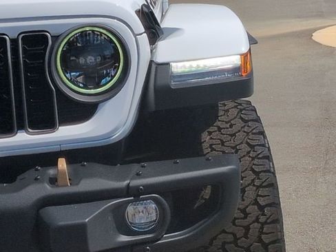 New 2025 Jeep Wrangler Unlimited Rubicon 392 image 17