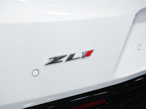 Used 2018 Chevrolet Camaro ZL1 RWD image 20