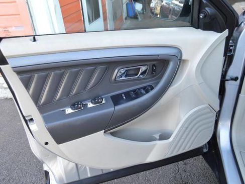 Used 2011 Ford Taurus SEL w/ 201A Rapid Spec Order Code image 30