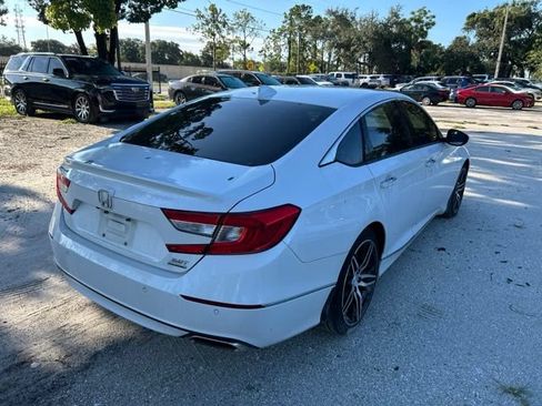 Used 2021 Honda Accord Touring image 4