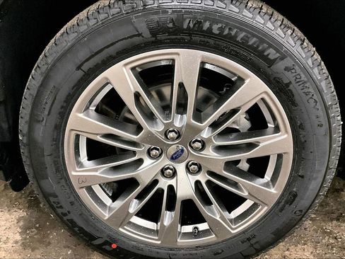 New 2026 Ford Explorer Active w/ Active Comfort Package image 8