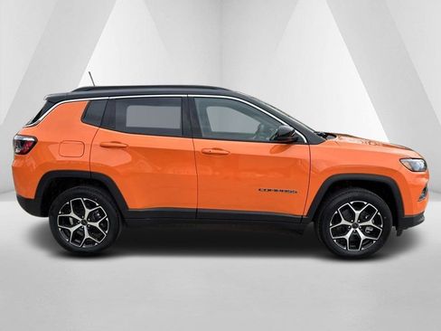 New 2026 Jeep Compass Limited w/ Sun, Sound & Navigation Group AWD/4WD image 8