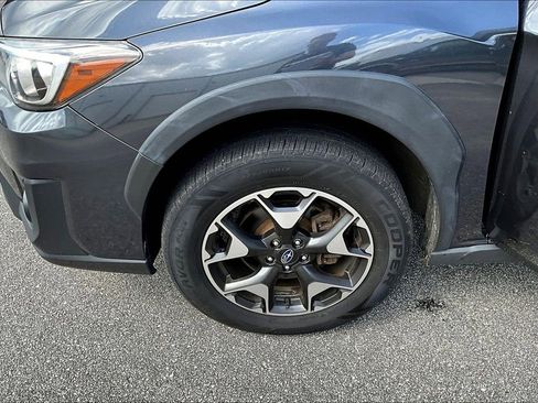 Used 2019 Subaru Crosstrek 2.0i Premium w/ Moonroof Package AWD/4WD image 9
