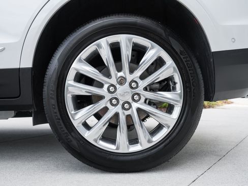 Used 2019 Cadillac XT5 Platinum image 28