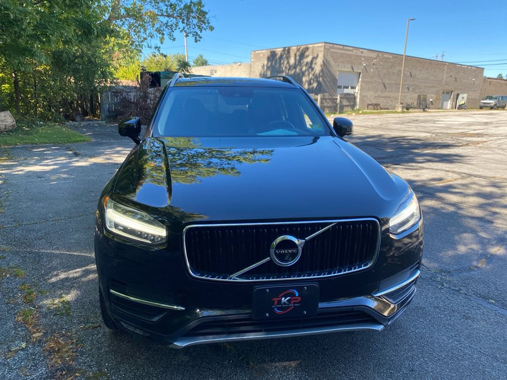 Used 2017 Volvo XC90 T6 Momentum w/ Vision Package AWD/4WD image 8
