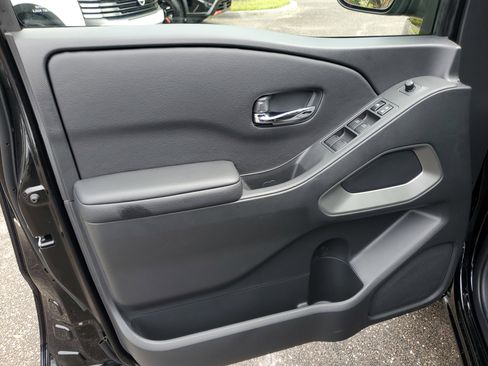 New 2026 Nissan Frontier SV image 14