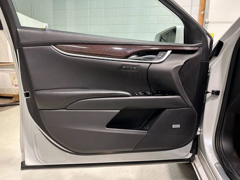 Used 2017 Cadillac XTS Premium Luxury image 25