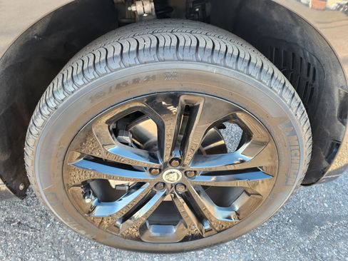 Used 2024 Jaguar F-PACE R-Dynamic S image 25