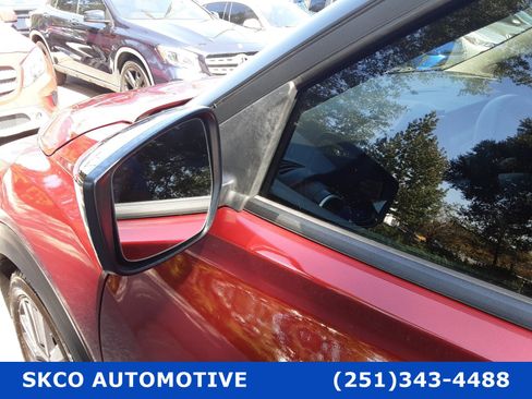 Used 2022 Nissan Kicks SV image 10