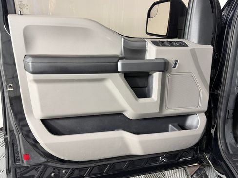 Used 2018 Ford F150 XLT w/ Equipment Group 302A Luxury AWD/4WD image 33