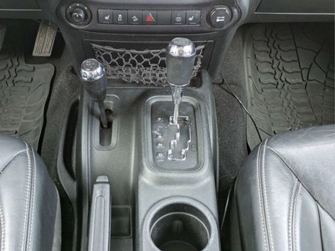 Used 2017 Jeep Wrangler Unlimited Sahara w/ Quick Order Package 24E Chief AWD/4WD image 16