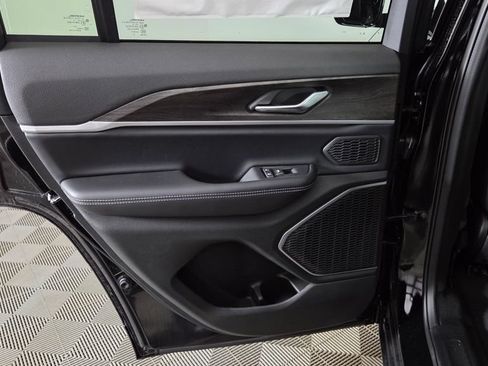 New 2026 Jeep Grand Cherokee Limited AWD/4WD image 28
