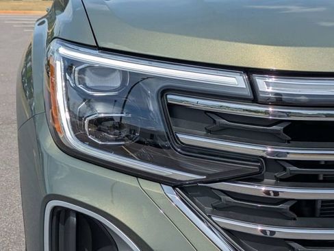 New 2026 Volkswagen Atlas SE FWD image 10