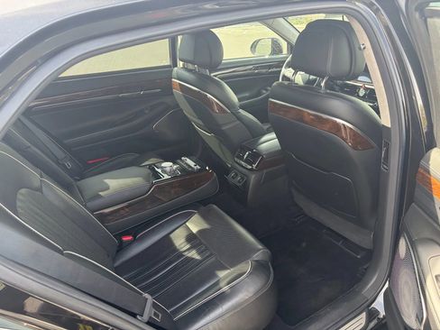 Used 2018 Genesis G90 3.3T Premium image 13