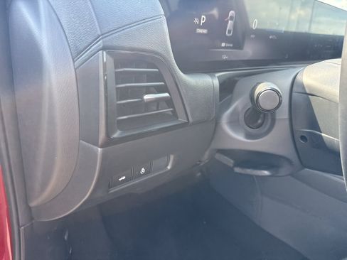 New 2027 Nissan Sentra SV FWD image 13