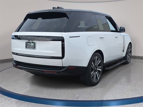 Used 2023 Land Rover Range Rover SE image 5