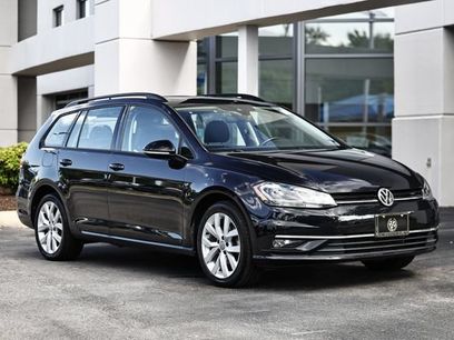 Used 2019 Volkswagen Golf SE