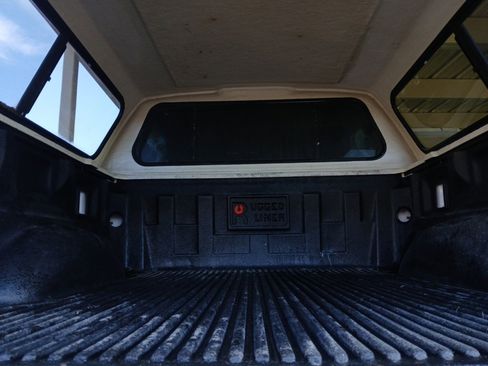 Used 2017 Ford F150 XLT image 16