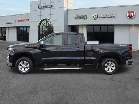Used 2020 Chevrolet Silverado 1500 LT AWD/4WD image 4