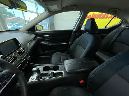 Used 2021 Nissan Altima 2.5 S FWD image 12