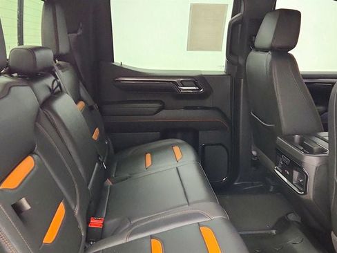Used 2023 GMC Sierra 1500 AT4 w/ Technology Package AWD/4WD image 23