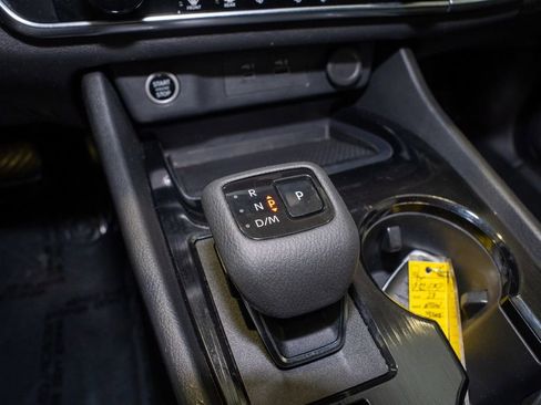 Used 2023 Nissan Rogue SV image 15