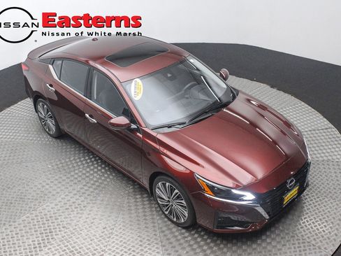 Used 2023 Nissan Altima 2.5 SL image 3