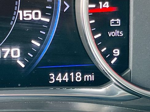 Used 2023 Chevrolet Traverse High Country FWD image 12