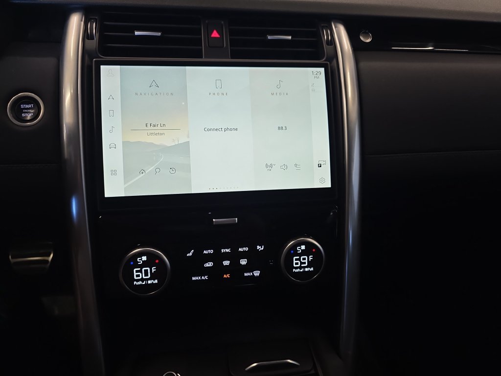 Certified 2024 Land Rover Discovery S AWD/4WD image 24