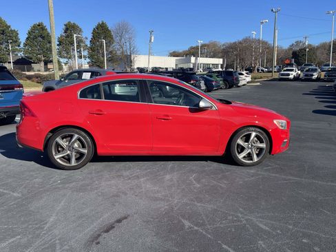 Used 2015 Volvo S60 T6 R-Design image 10