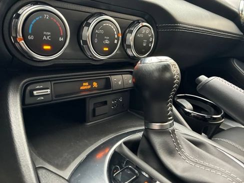 Used 2021 MAZDA MX-5 Miata RF Grand Touring RWD image 38