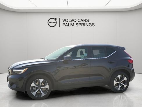 New 2025 Volvo XC40 B5 Core w/ Protection Package Premier image 5